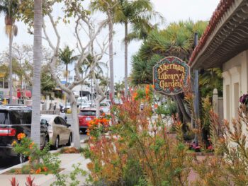 Sherman Gardens entrance in the busy confusion of the Pacific Coast Highway